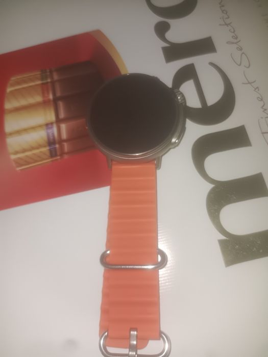 Продам часыы срочно