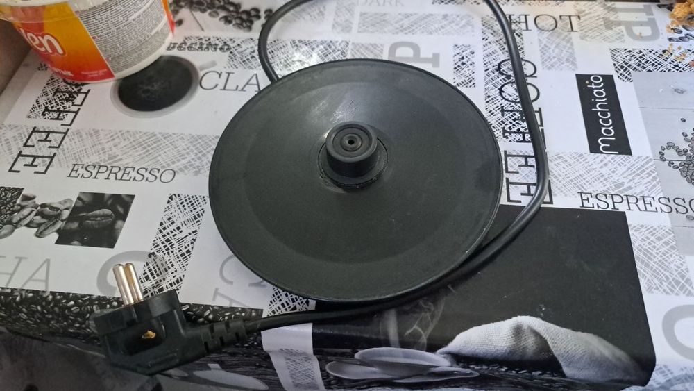 Электрический чайник от фирмы Haley.