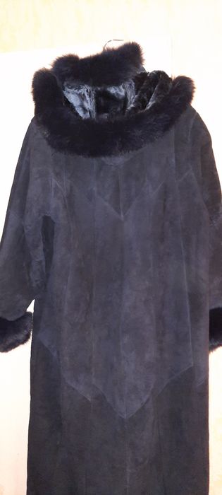 Продается абсолютно новое  пальто