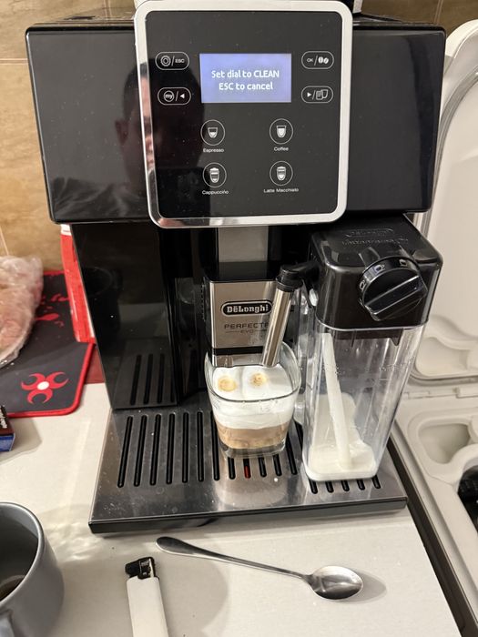 Aparat cafea delonghi perfecta evo