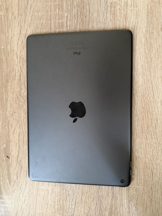 Ipad 7th gen 2019 32gb wi-fi + Apple pencil Gen 1