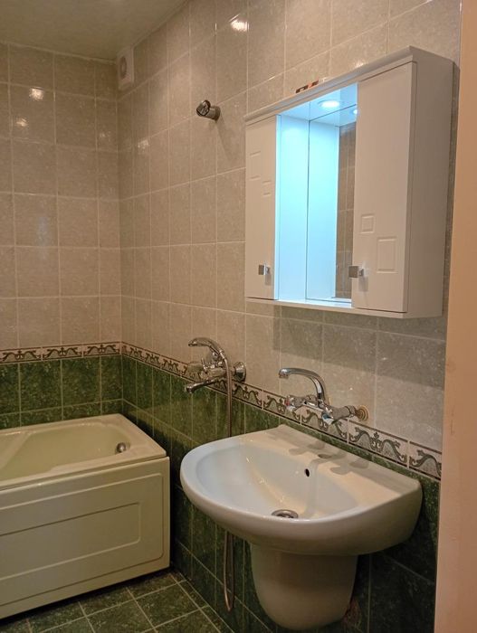 Дава се под наем Тристаен апартамент в Варна, Генералите - 90 кв.м за 588 € - Снимка #9