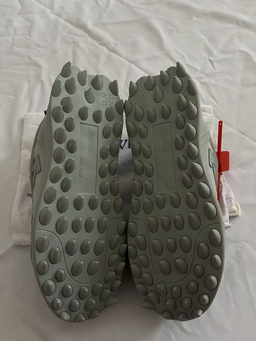 Off White Odsy Modelul 1000