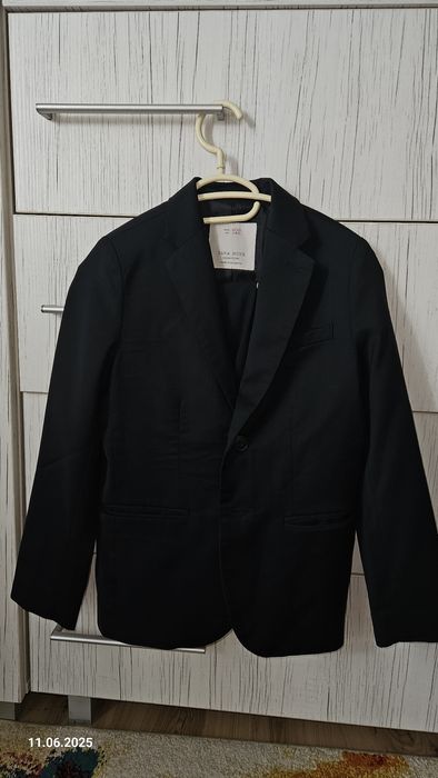 Costum baieti bleumarin