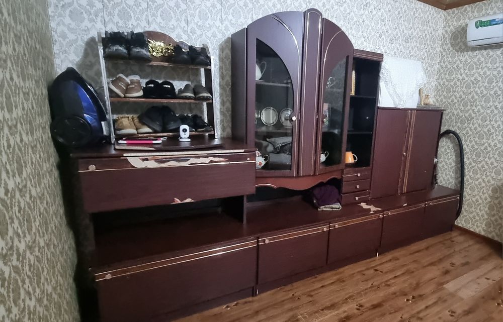 Stinka mebel sotiladi srochna