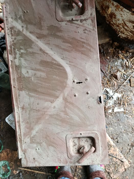 Продаю металлический ящик или сейф