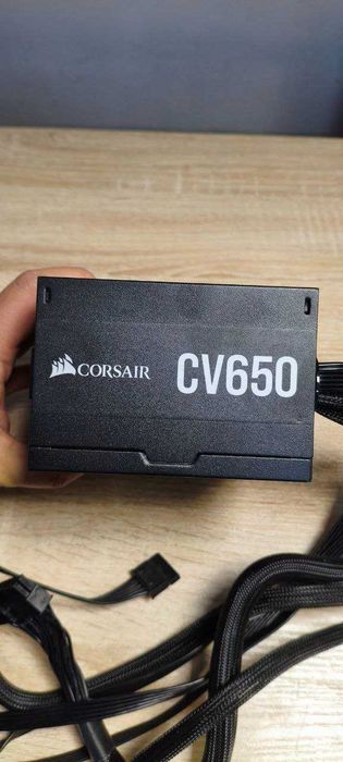 Блок питания Corsair CV 650,650 Ватт,  80 plus bronze