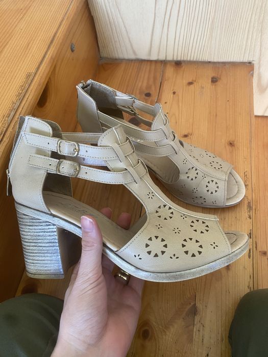 Обувки на ток н39