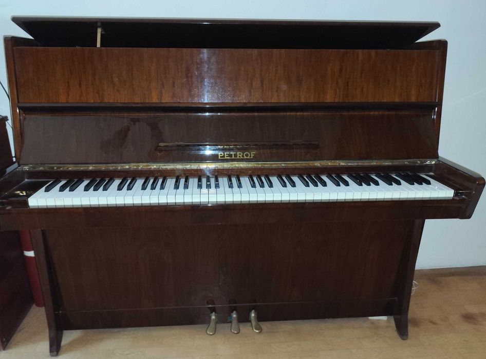 Пиано PETROF Grand Prix Barcelona Bruxelles 1958 в перфектно състояние