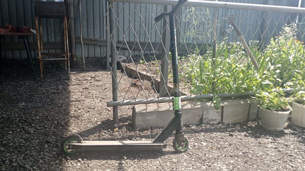Продам трюковой самокат