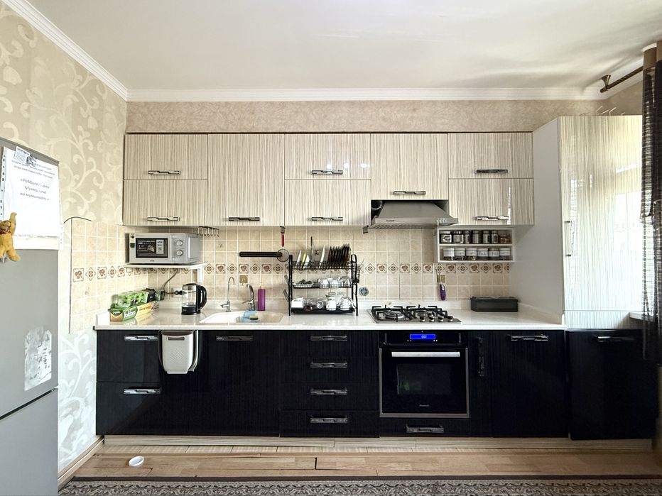 Трёхкомнатная 3/9/9  • 78м², Лисунова, Школа №166, Кадышева, кинотеатр