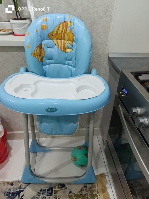 Детский стульчик для кормления