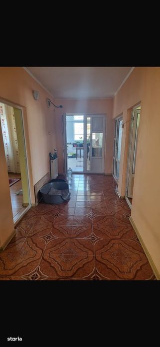 Casă cu 3 camere, teren 250 mp