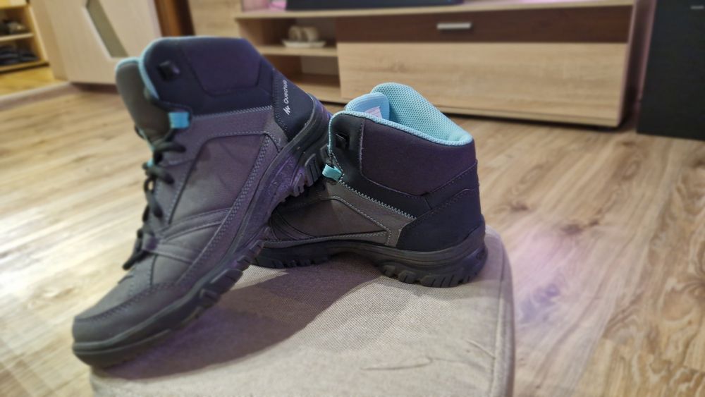 Дамски туристически обувки