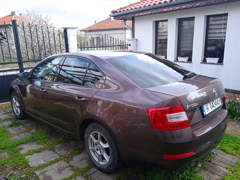 Продавам Шкода Октавия