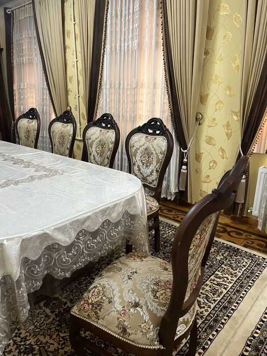 12та стул сотилади