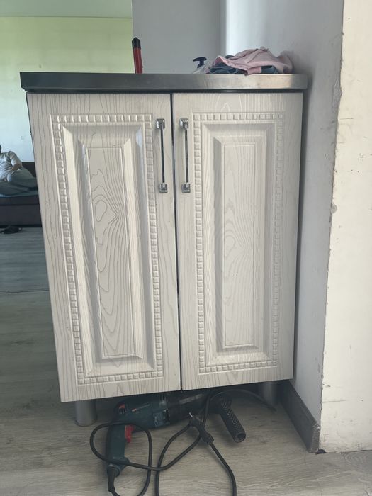 Кухонный шкаф продам.