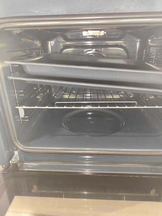 Фурна за вграждане Hotpoint Ariston FA3 841 H IX HA – Инокс – Като нова!
