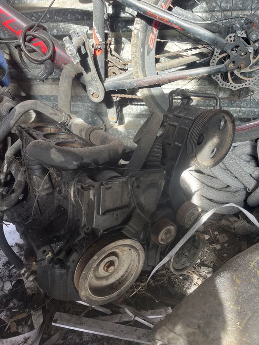 Двигатель на запчасти рено логан лада ларгус
