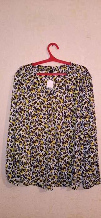 Продам женскую кофточку