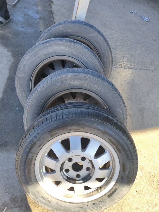 Продам диски с шинами