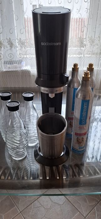 De vânzare aparat de apa minerala.