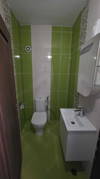 Дава се под наем Тристаен апартамент в Варна, Бриз - 123 кв.м за 1495.83 € - Снимка #7