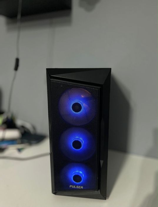 Продам компьтер игровой в отличном состоянии.
