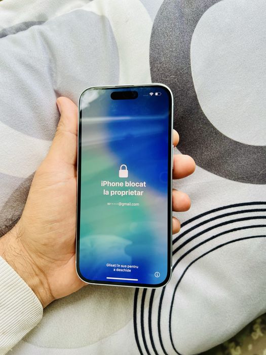 Iphone 15 pentru piese blue black