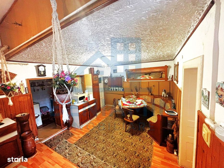 Casa-Central-Brasov-Sitei-Universitate-125mp-curte-280mp-Disponibila