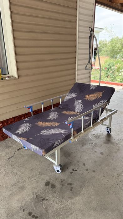 Кровать медицинская