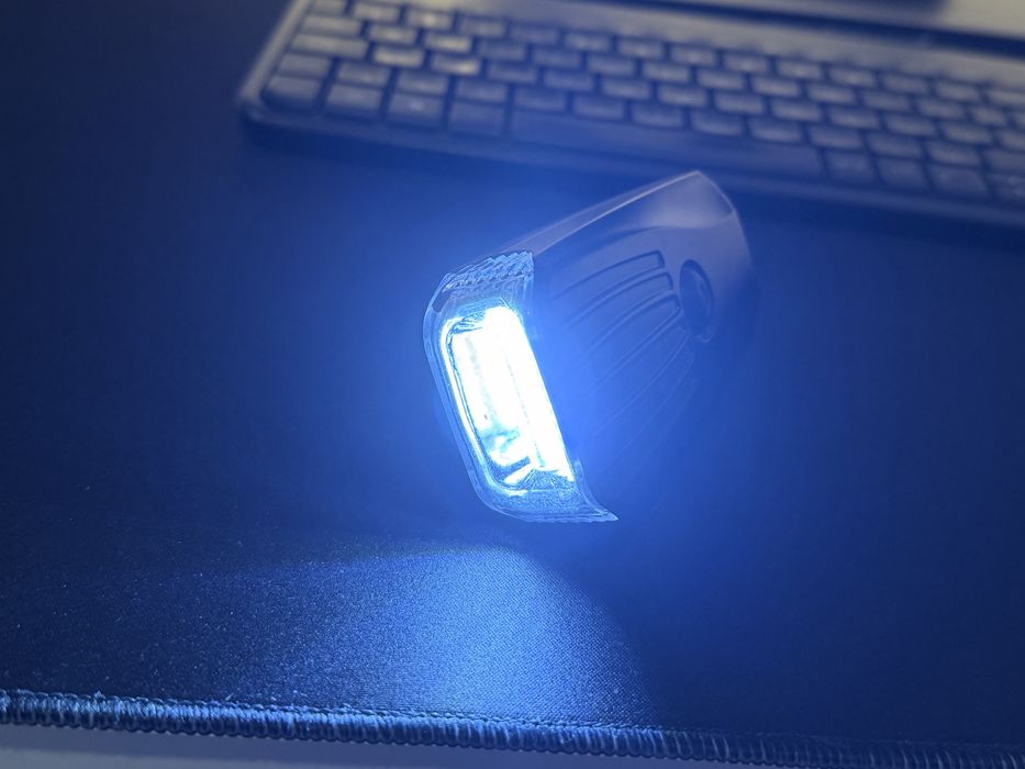 Far bicicleta cu acumulator