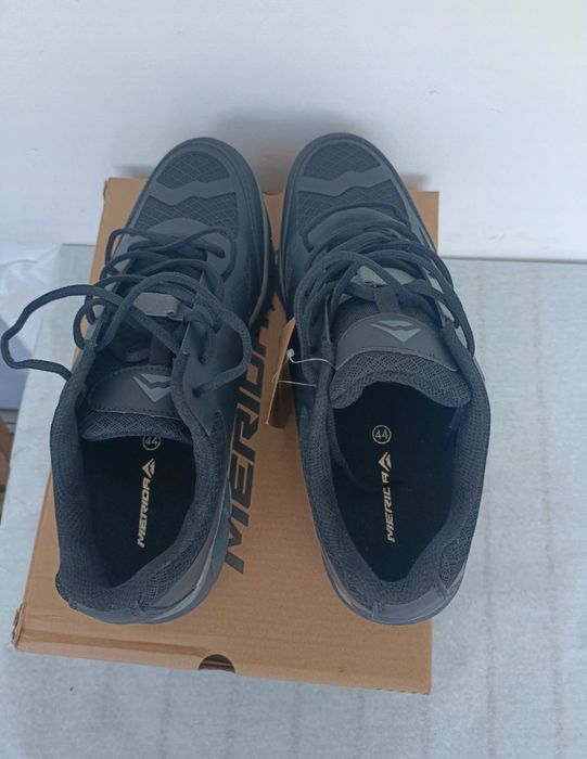 Vând pantofi ciclism