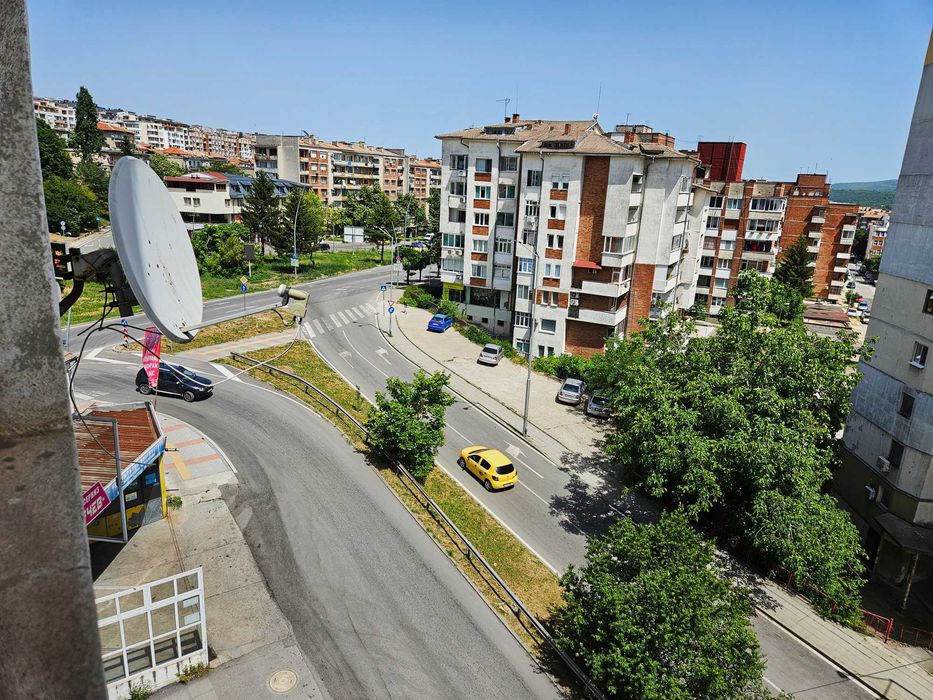 Продава се Двустаен апартамент в Велико Търново, Център - 91 кв.м за 1064 €/кв.м - Снимка #12