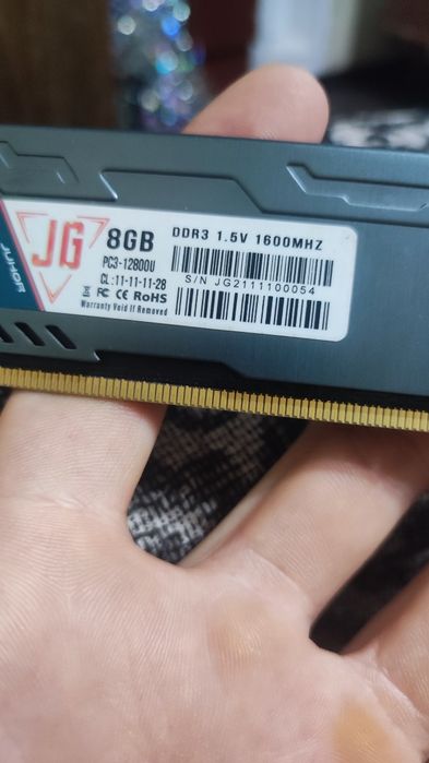 Продам ОЗУ DDR3 8gb 2400