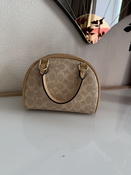Сумка coach в новом состоянии