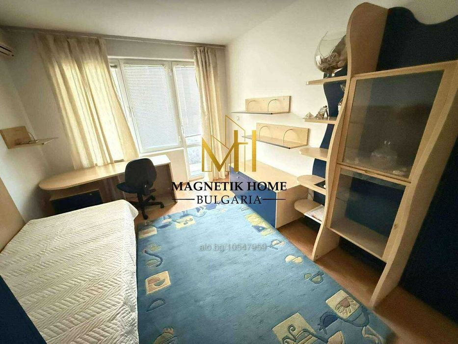 Дава се под наем Многостаен апартамент в Бургас, Център - 146 кв.м за 765 € - Снимка #2