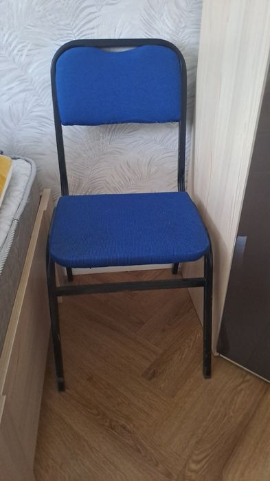 Стул синий метал
