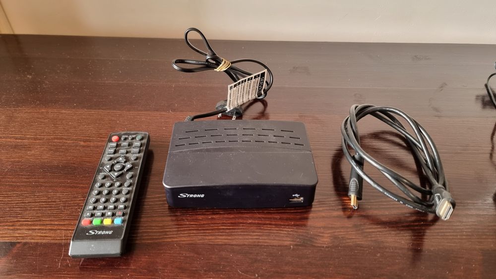 Приемник и антена  с усилвател за ефирна телевизия