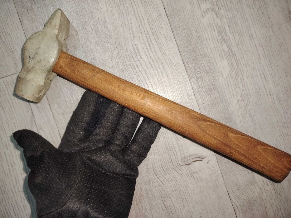 Молоток СССР 800 г новый абсолютно оригинал
Такой нержавеет не ржавеет