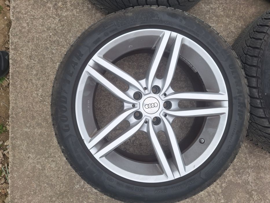 Jante aliaj 19 inch originale

Diametru inch : 17

Distanta intre prez