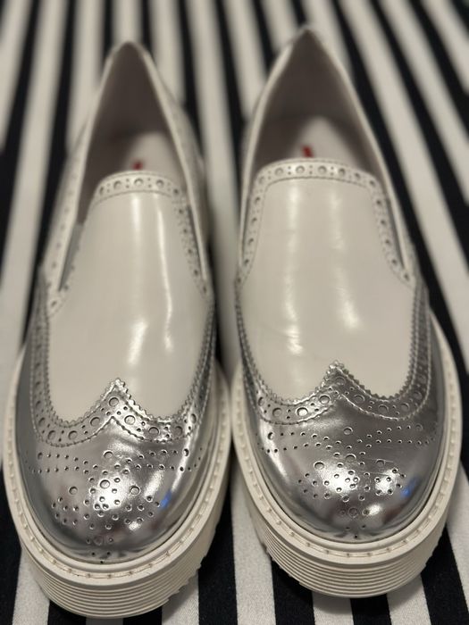 Incaltaminte prada originala de dama.