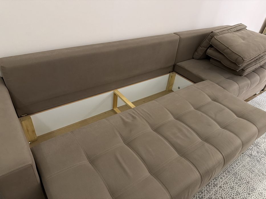 Диван коричневый 3,5 метра