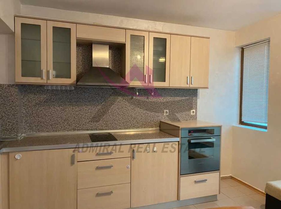 Продава се Двустаен апартамент в Варна, Колхозен пазар - 70 кв.м за 1815 €/кв.м - Снимка #1