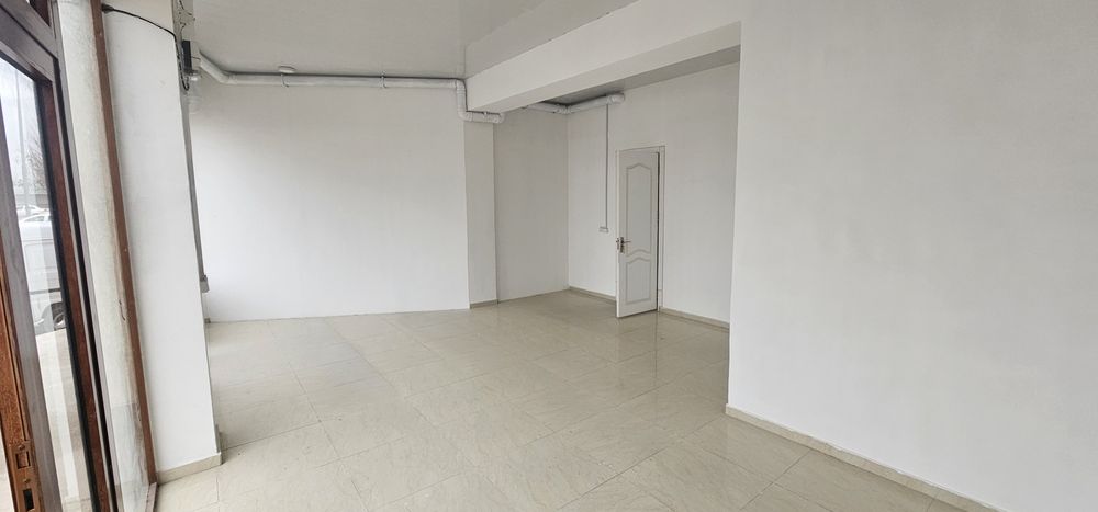 Ijaraga berila. Apteka va kafe  uchun juda qulay joya