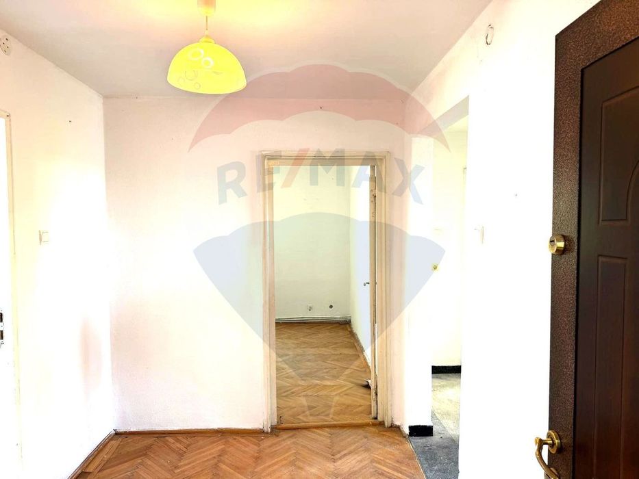 Apartament 3 camere decomandat – Zona Orizont, Strada Castanilor