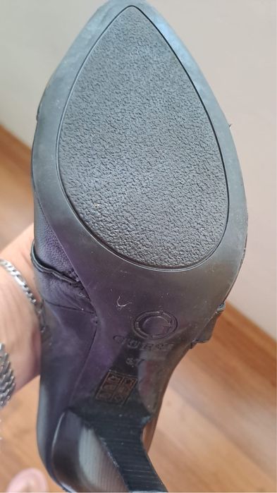 Cizme înalte Guess piele + CADOU rochie Guess