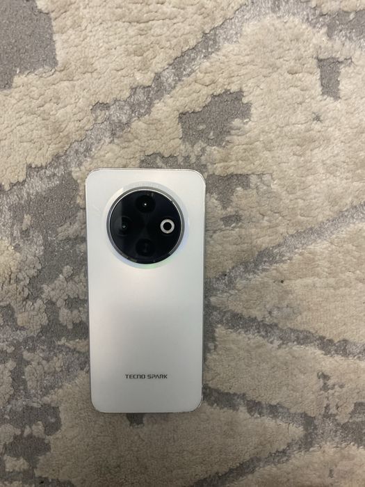 Телефон Tecno spark 30c