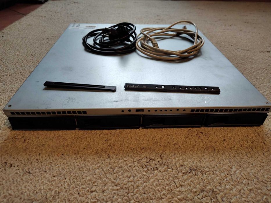 Synology NAS rack server - RS814 с 4x 3TB HDD - 12TB общо