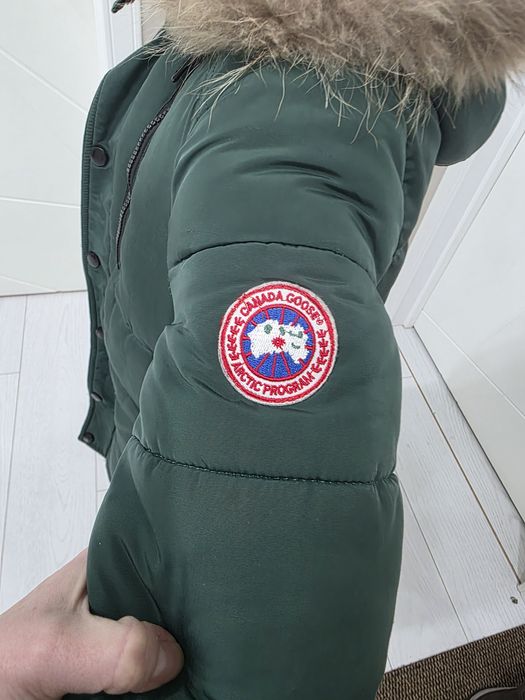 Зимняя куртка Canada Goose